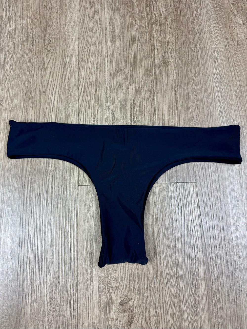 Fused Hawaii Manini Black Seamless Cheeky Brazilian Cut Bikini Bottom Womens M